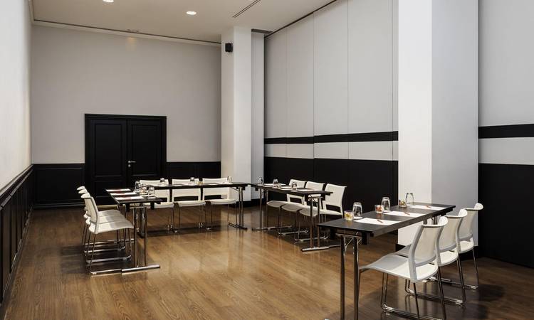 Sala Junta Hotel ILUNION Suites Madrid Madrid Sala Junta Hotel ILUNION Suites Madrid Madrid