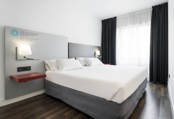  Hotel ILUNION Suites Madrid